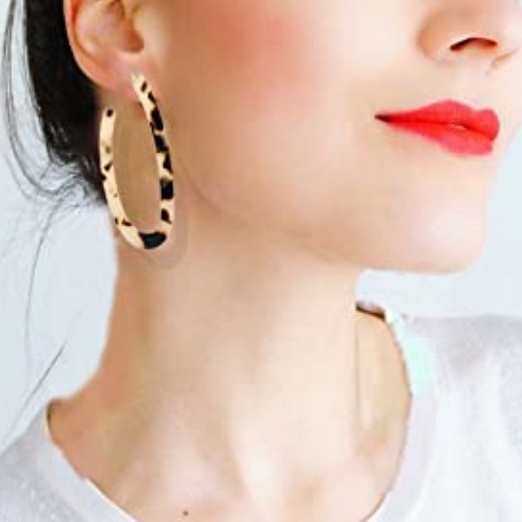 Lulus Jewelry - Statement Hoop Earrings